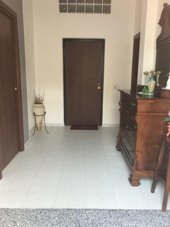 Bedroom Low Cost Di Elisa Quartucciu Ngoại thất bức ảnh