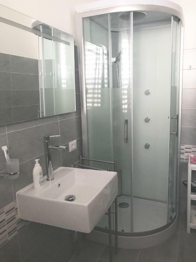 Bedroom Low Cost Di Elisa Quartucciu Ngoại thất bức ảnh